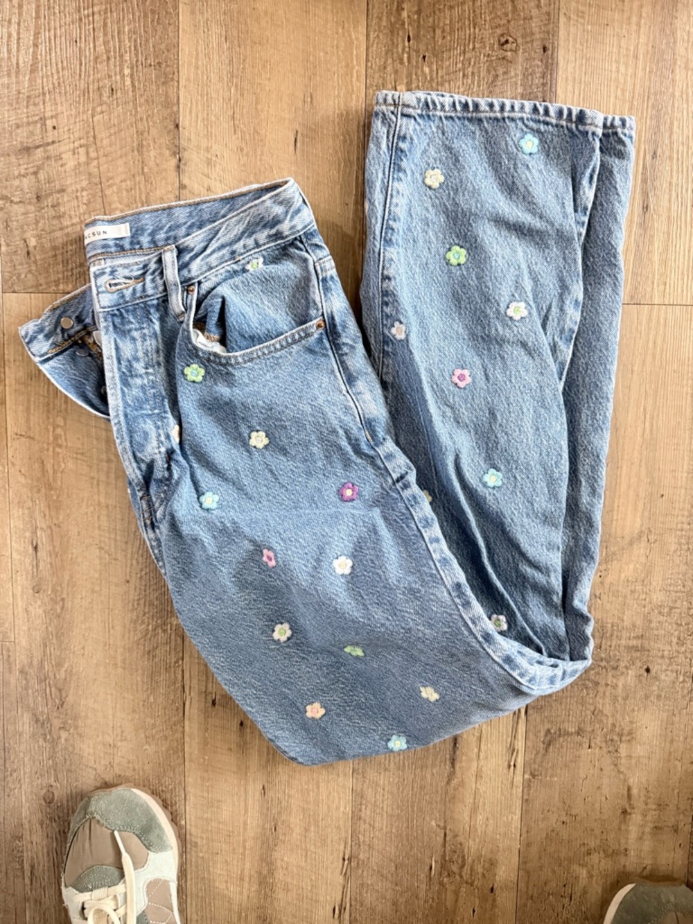 PacSun Light Blue Embroidered Daisy Boyfriend Jeans